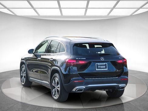 Certified 2025 Mercedes-Benz GLA 250 4MATIC image 2
