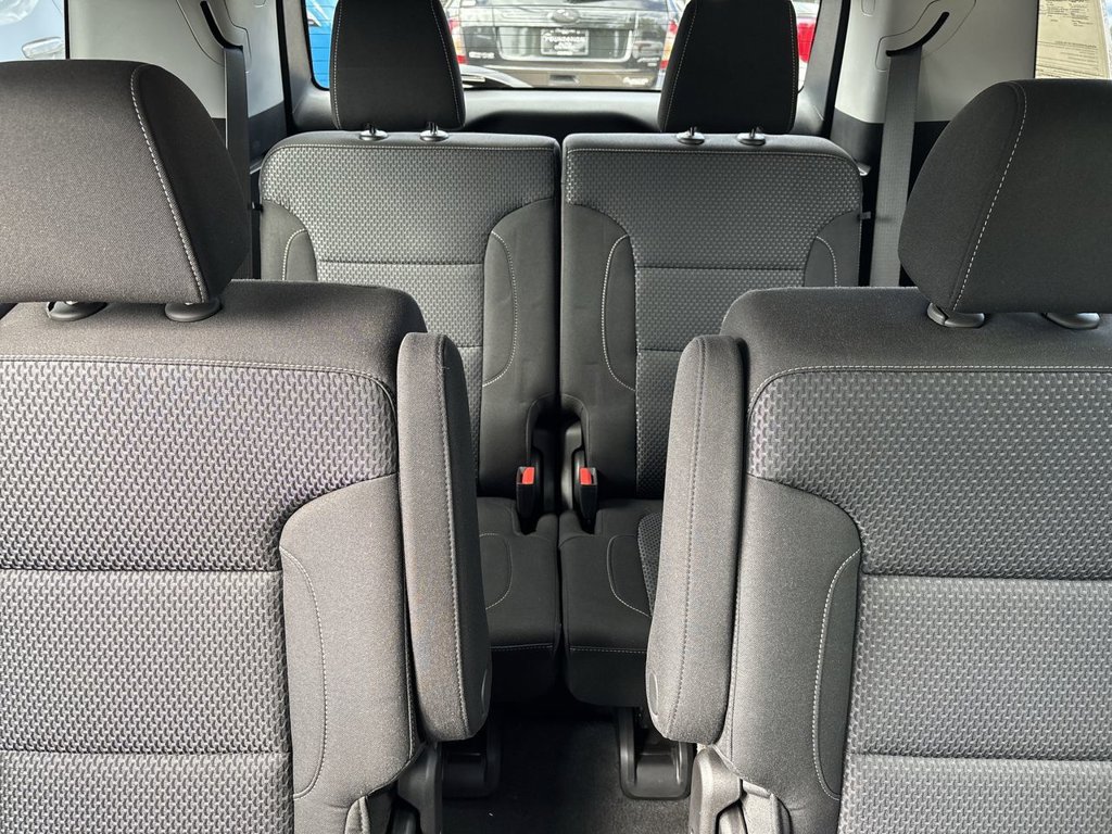 Used 2023 GMC Acadia SLE w/ Infotainment Package AWD/4WD image 39