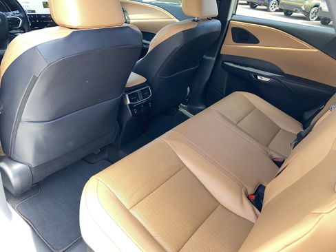 Used 2026 Lexus RX 450h AWD w/ Convenience Package image 19