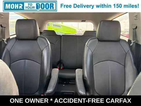 Used 2017 Chevrolet Traverse LT FWD image 32