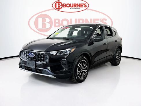 Used 2023 Ford Escape Active w/ Tech Pack #1 AWD/4WD image 6