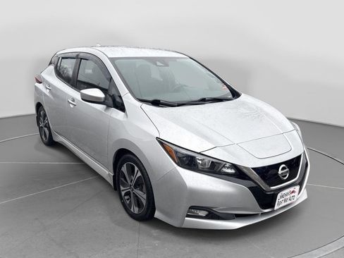 Used 2020 Nissan Leaf SV w/ SV All Weather Package FWD image 5