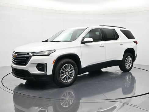 Used 2023 Chevrolet Traverse LT FWD image 1