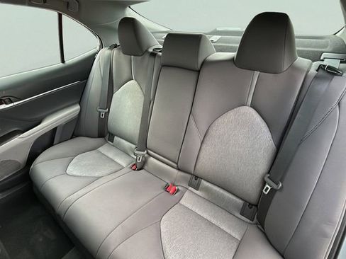 Used 2022 Toyota Camry LE FWD image 18