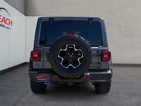 Used 2021 Jeep Wrangler Unlimited Rubicon 4xe w/ Cold Weather Group AWD/4WD image 15