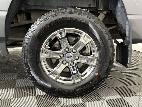 Used 2023 Ford F150 Lariat w/ FX4 Off-Road Package image 12