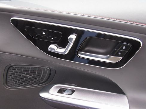 New 2025 Mercedes-Benz GLC 43 AMG GLC 43 AMG image 25