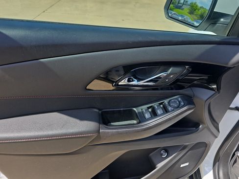 Used 2023 Chevrolet Traverse RS w/ LPO, Floor Liner Package AWD/4WD image 19