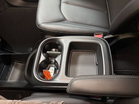 New 2026 Chrysler Pacifica Select FWD image 17