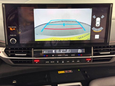 Used 2025 Toyota Sienna XSE w/ XSE Plus Package image 27