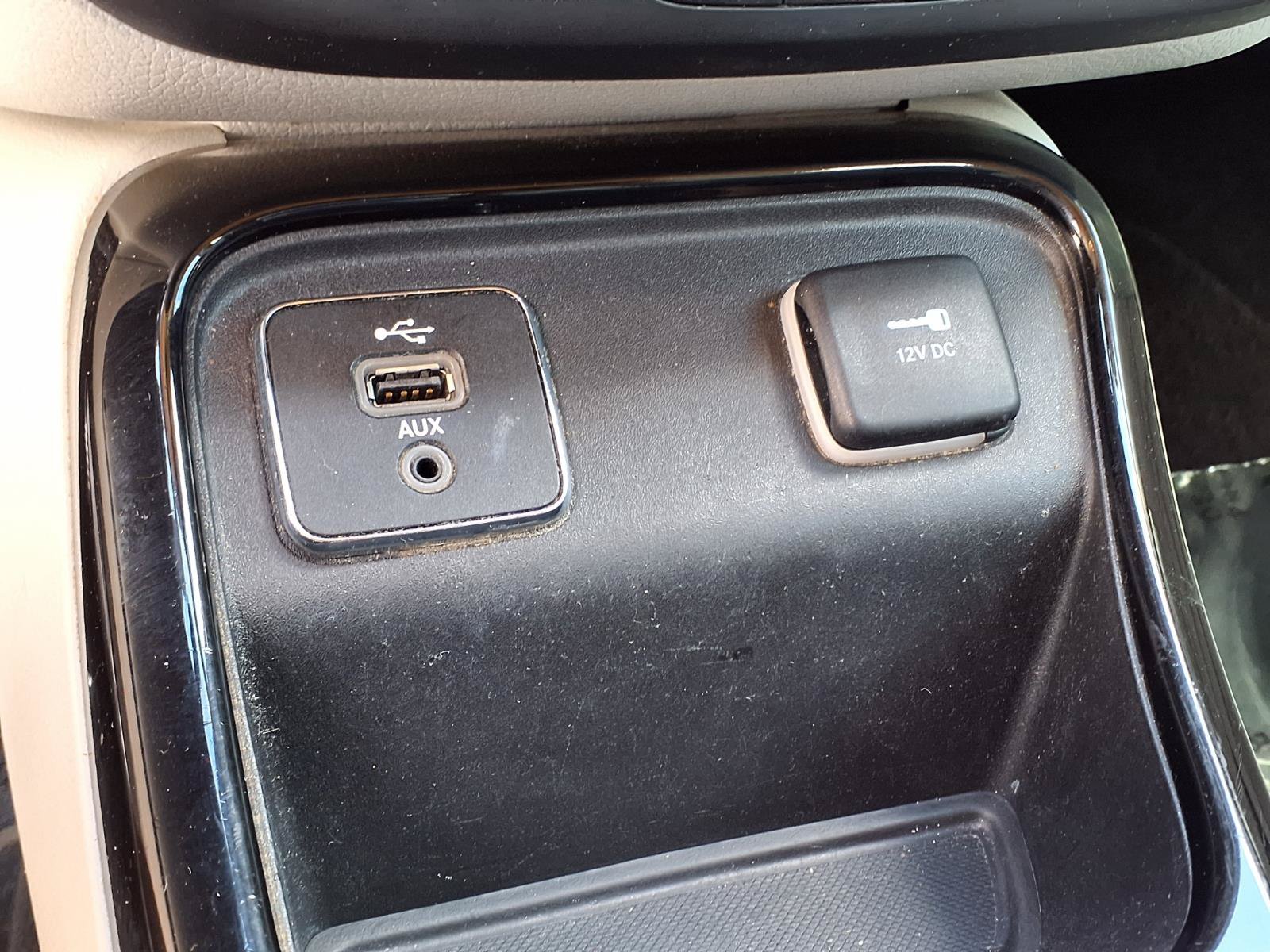 Used 2018 Jeep Compass Limited w/ Navigation Group FWD image 24