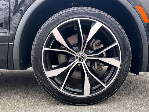 Used 2022 Volkswagen Tiguan SEL R-Line image 7