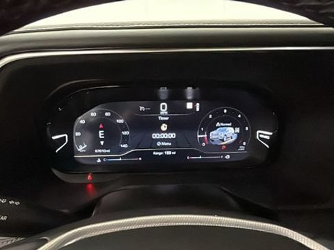 Used 2023 GMC Yukon Denali AWD/4WD image 17
