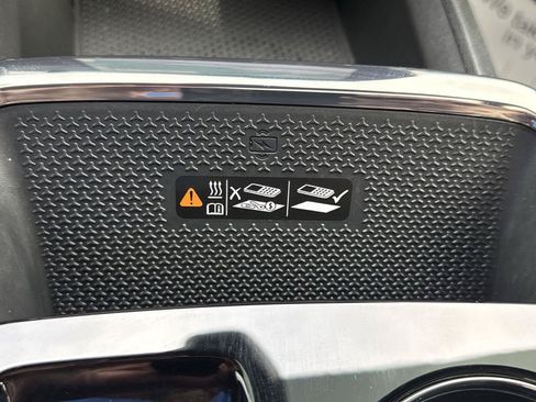 Used 2025 Chevrolet Equinox RS w/ Safety and Technology Package AWD/4WD image 39