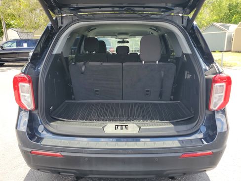 Used 2024 Ford Explorer XLT RWD image 24