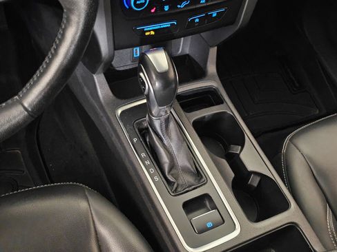 Used 2019 Ford Escape SEL AWD/4WD image 10