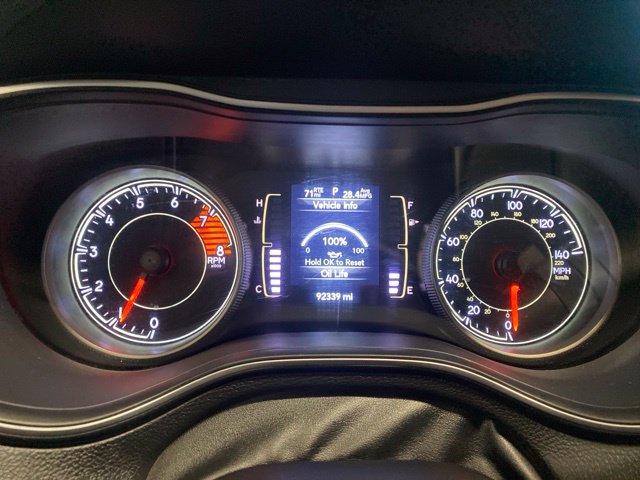 Used 2019 Jeep Cherokee Latitude Plus w/ Comfort/Convenience Group AWD/4WD image 21