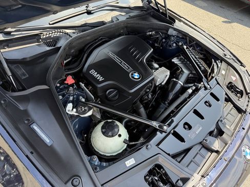 Used 2013 BMW 528i xDrive Sedan AWD/4WD image 28