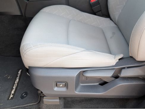 Used 2025 Toyota Tacoma SR5 RWD image 12