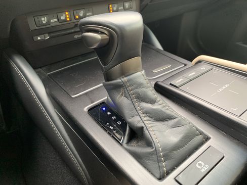 Used 2021 Lexus ES 250 w/ Premium Package image 26