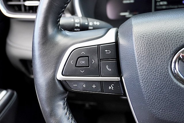 Used 2023 Toyota Highlander Limited FWD image 47