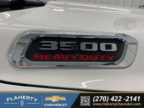 Used 2020 RAM 3500 Tradesman w/ Chrome Appearance Group image 18
