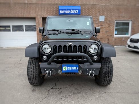 Used 2018 Jeep Wrangler Unlimited Sport S image 2
