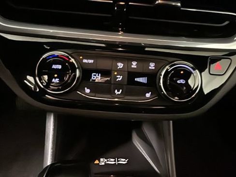 Used 2024 Buick Envista Sport Touring w/ Convenience I Package FWD image 22