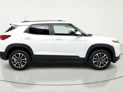 Used 2024 Chevrolet TrailBlazer LT AWD/4WD image 6