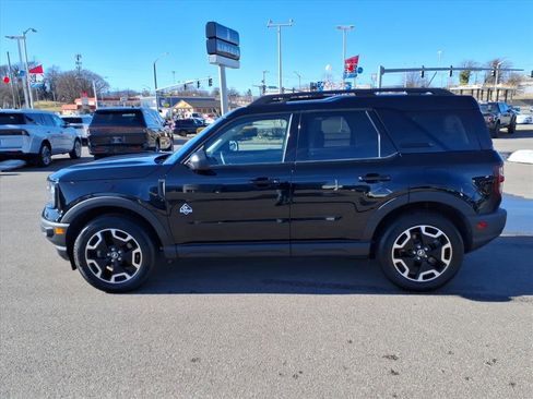 Used 2023 Ford Bronco Sport Outer Banks w/ Tech Package AWD/4WD image 2