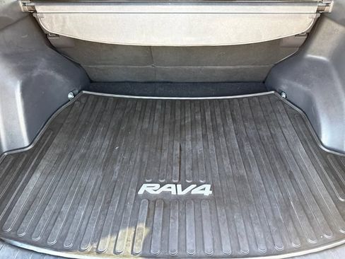 Used 2019 Toyota RAV4 XLE w/ All Weather Liner Package FWD image 10