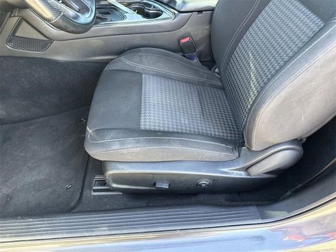 Used 2020 Dodge Challenger SXT w/ Driver Convenience Group image 9