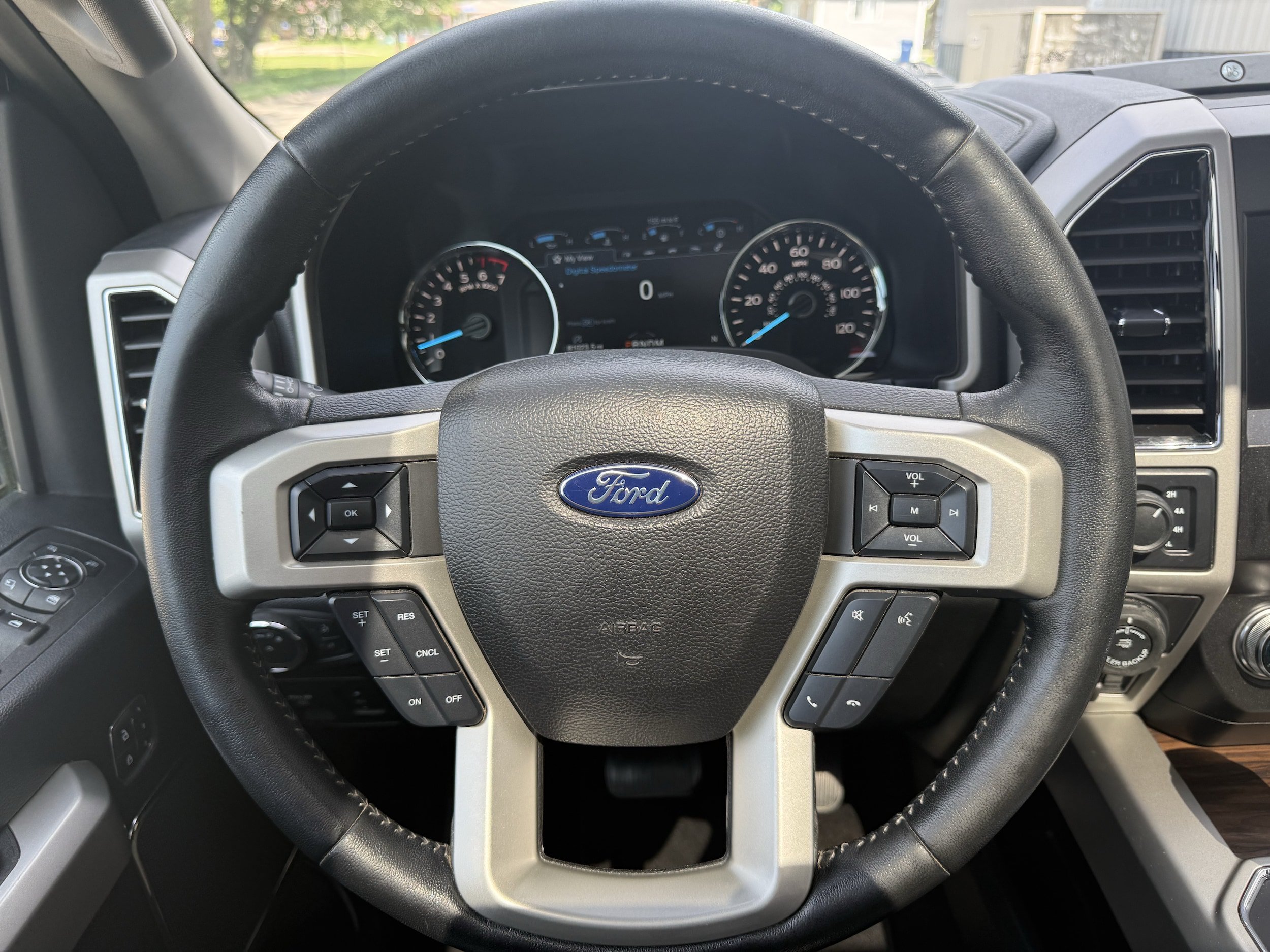 Used 2020 Ford F150 Lariat w/ Equipment Group 502A Luxury AWD/4WD image 19