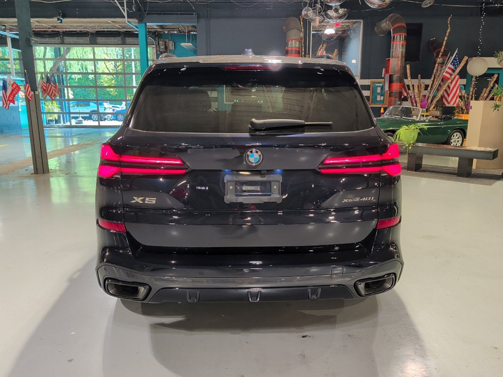 Certified 2026 BMW X5 xDrive40i w/ M Sport Package AWD/4WD image 9
