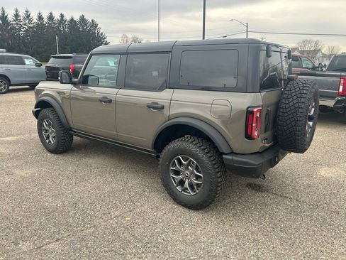 New 2025 Ford Bronco Badlands image 5