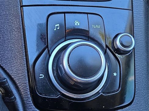 Used 2016 MAZDA MAZDA3 i Sport w/ Preferred Equipment Package image 24