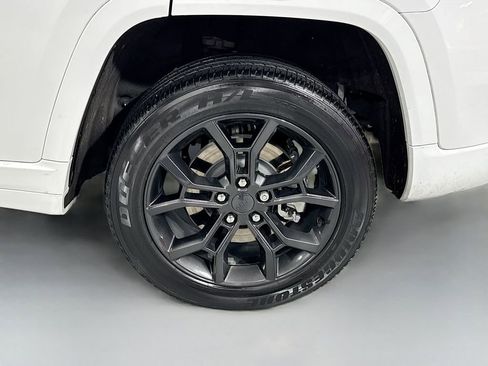 Used 2023 Jeep Grand Cherokee 30th Anniversary image 11