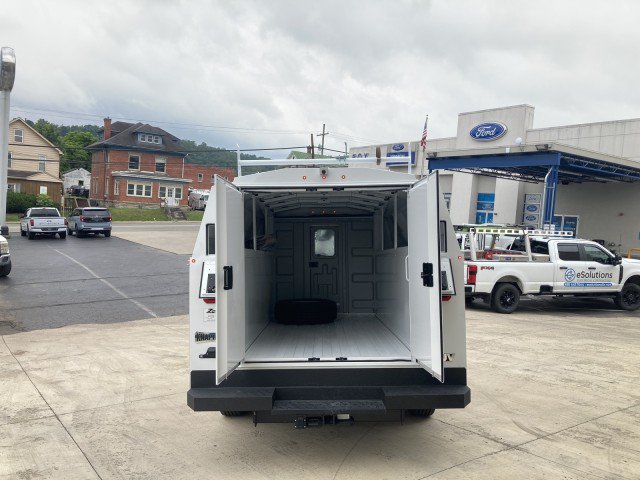 New 2027 Ford E-350 and Econoline 350 Super Duty w/ Power Equipment Group RWD image 6