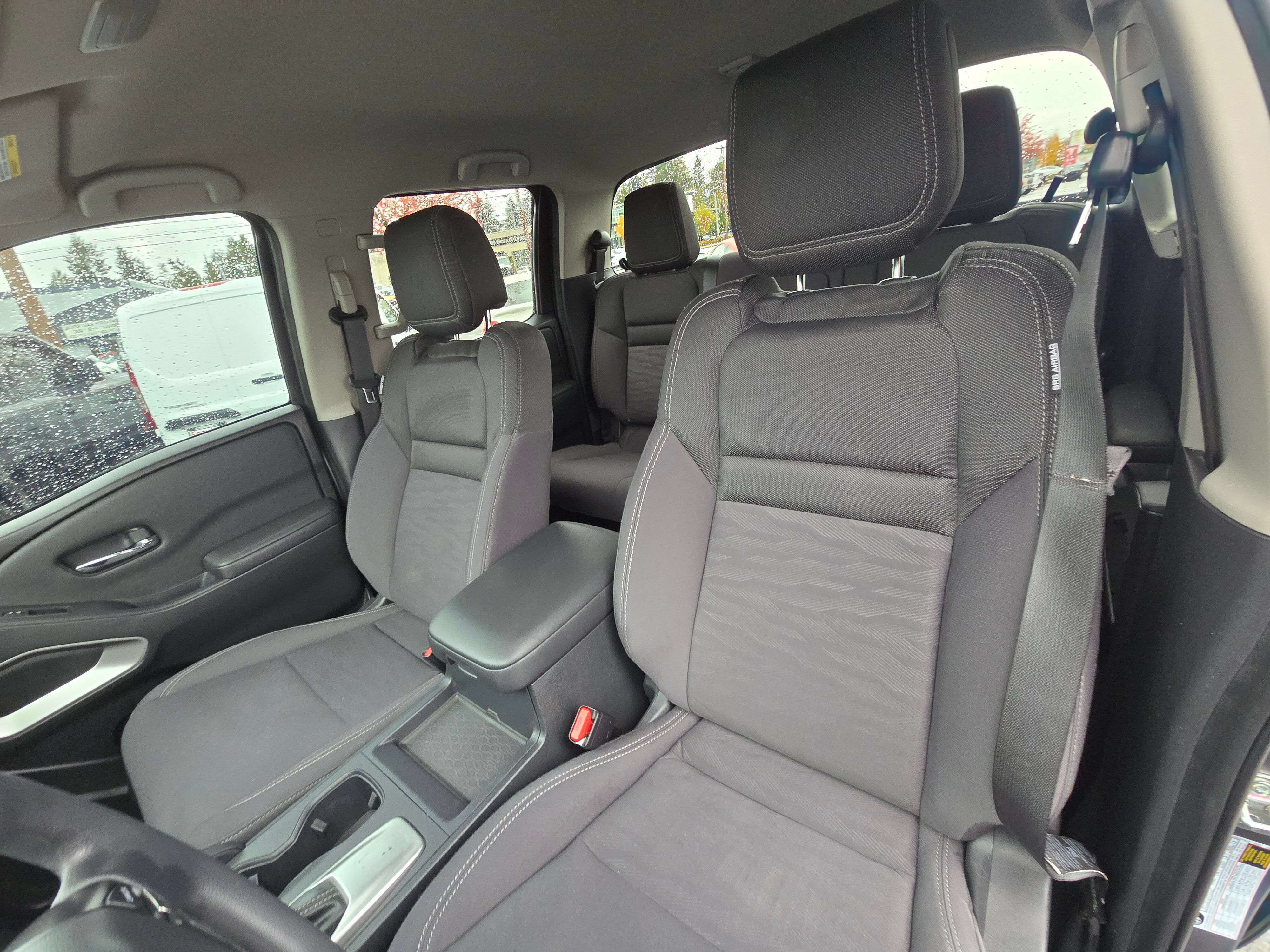 Used 2022 Nissan Frontier SV AWD/4WD image 22