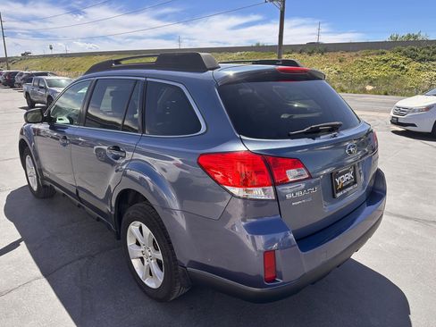 Used 2013 Subaru Outback 2.5i Premium w/ Popular Pkg 1B AWD/4WD image 4