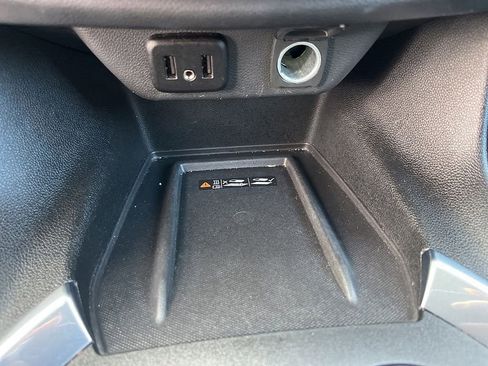 Used 2023 Chevrolet Traverse LT image 41