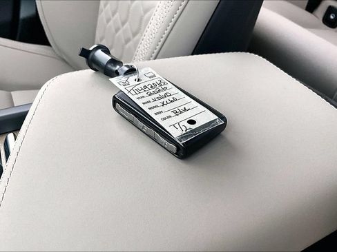 New 2026 Volvo XC60 B5 Plus w/ Protection Package Premier AWD/4WD image 22