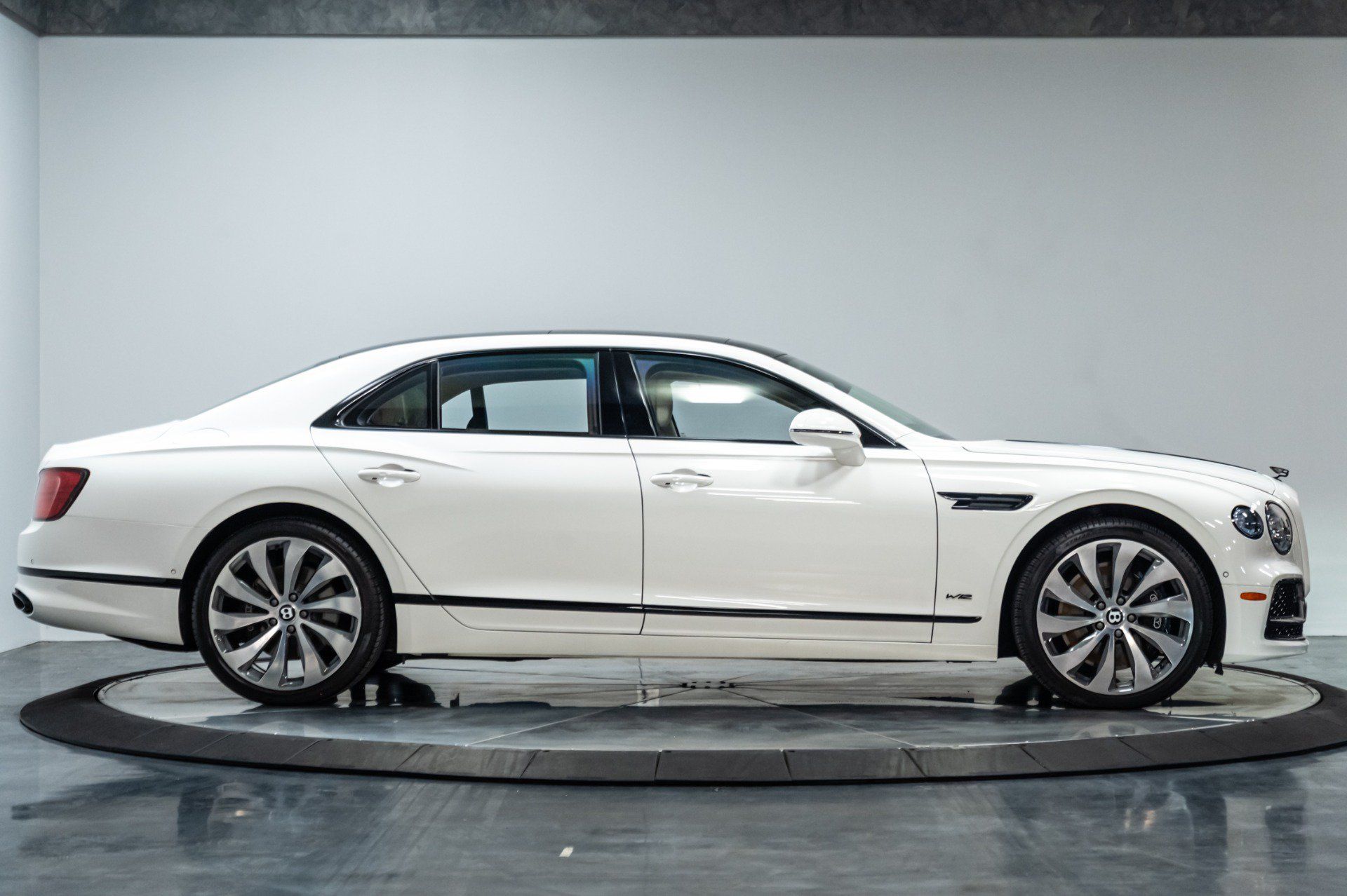 Used 2021 Bentley Flying Spur W12 AWD/4WD image 24