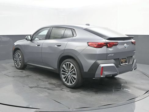 New 2026 BMW X2 xDrive28i w/ Convenience Package AWD/4WD image 3