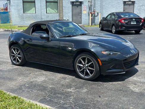 Used 2021 MAZDA MX-5 Miata Grand Touring RWD image 9