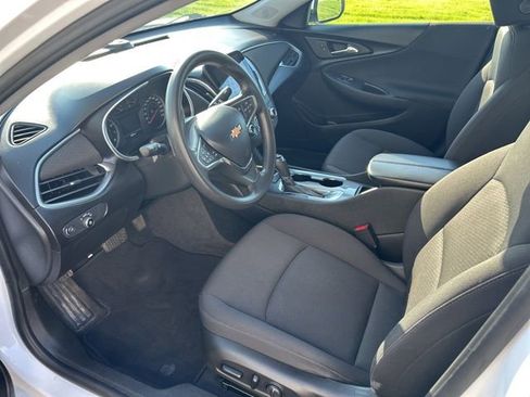 Used 2020 Chevrolet Malibu LT w/ Fleet LT Safety Plus Package image 10