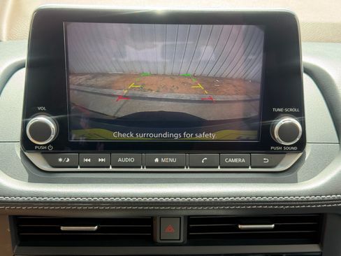 Used 2023 Nissan Rogue SV w/ SV Premium B Package FWD image 24