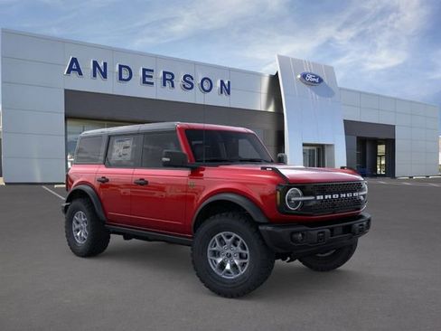 New 2025 Ford Bronco Badlands image 7