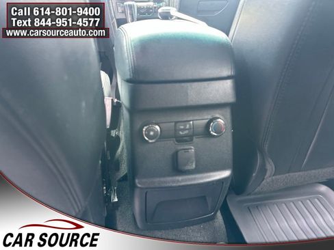 Used 2016 Ford Explorer XLT w/ Equipment Group 202A AWD/4WD image 16