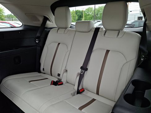 Certified 2024 MAZDA CX-90 Plug-In Hybrid w/ Premium Plus AWD/4WD image 12